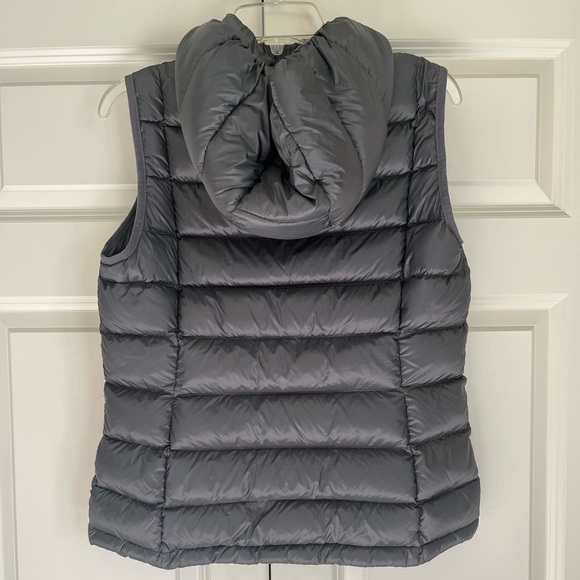 NWT Charter Club Gray Puffer Vest Size Medium - Picture 4 of 14